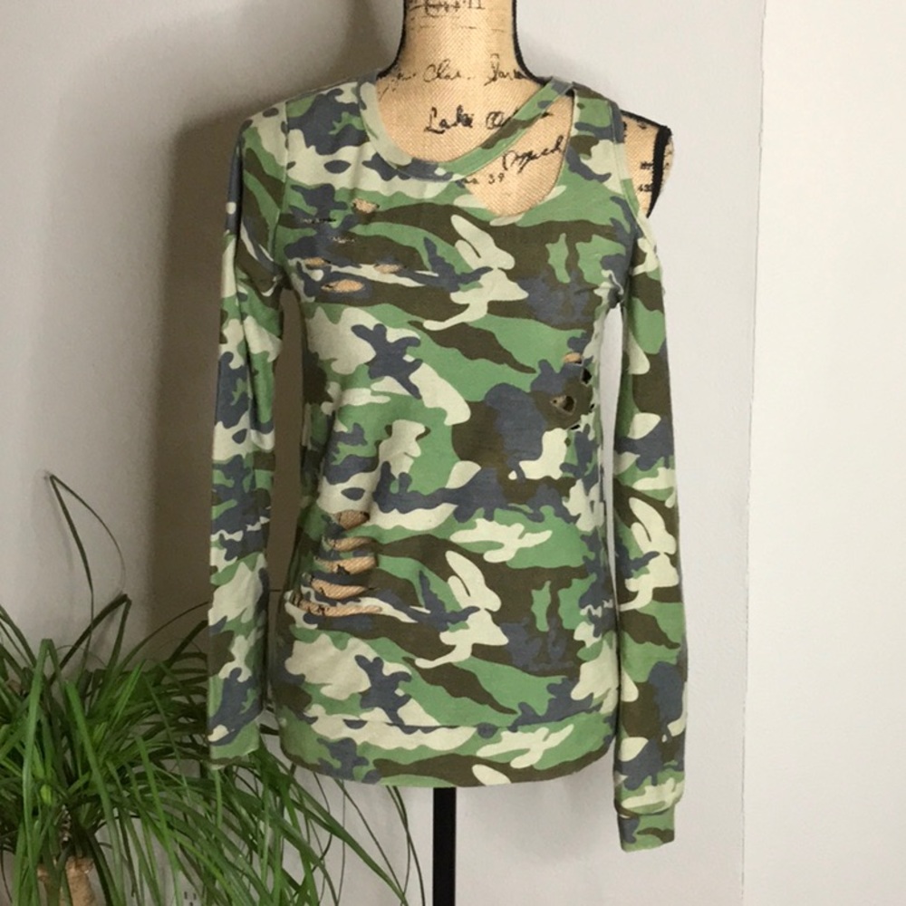 Camouflage long sleeve top